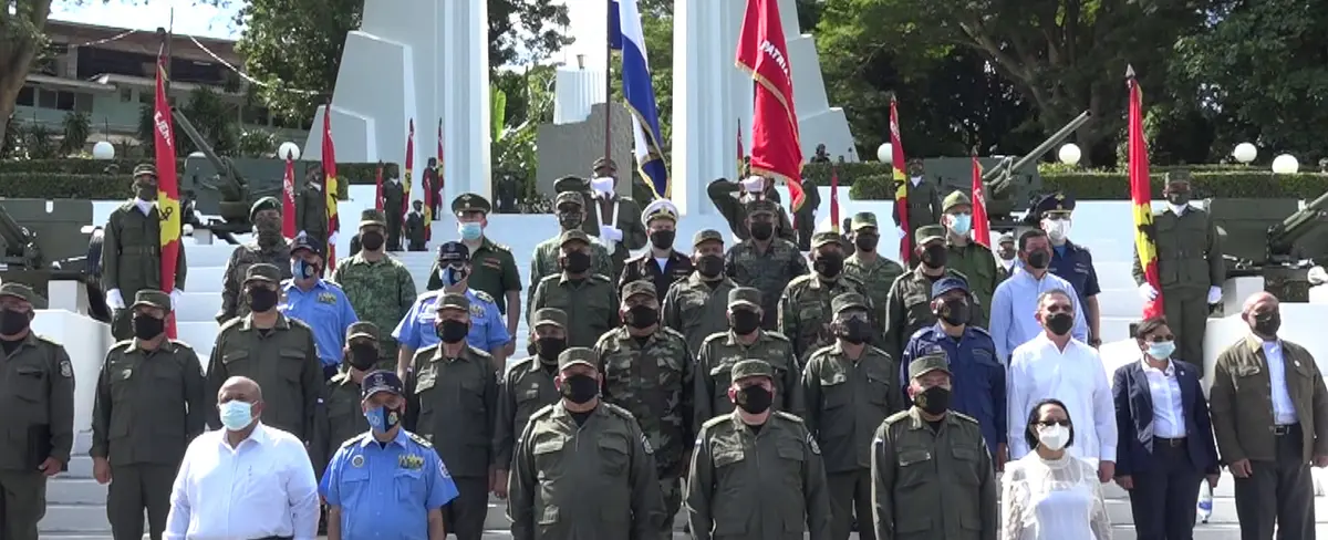 Ejército de Nicaragua rinde honores a los soldados caídos