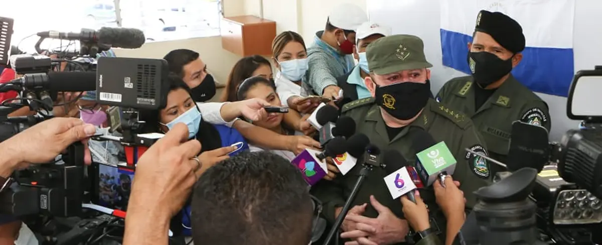 Jefe del Ejército afirma que respetarán lo que el pueblo decida con su voto
