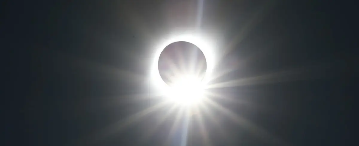 El único eclipse solar total del 2021 tendrá lugar este fin de semana