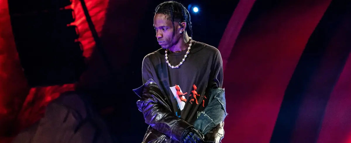 Víctimas de la tragedia en demandan a Travis Scott por $750 millones
