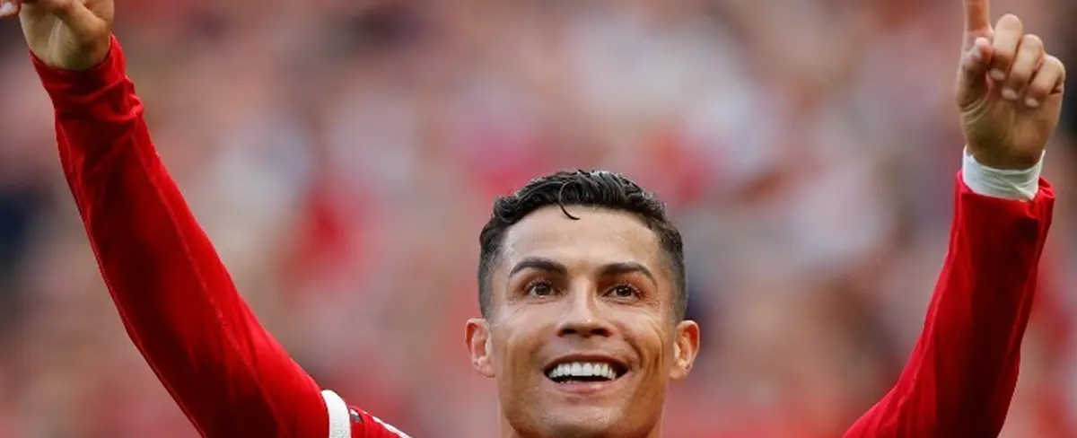 Cristiano Ronaldo vuelve a Manchester para aclarar su futuro