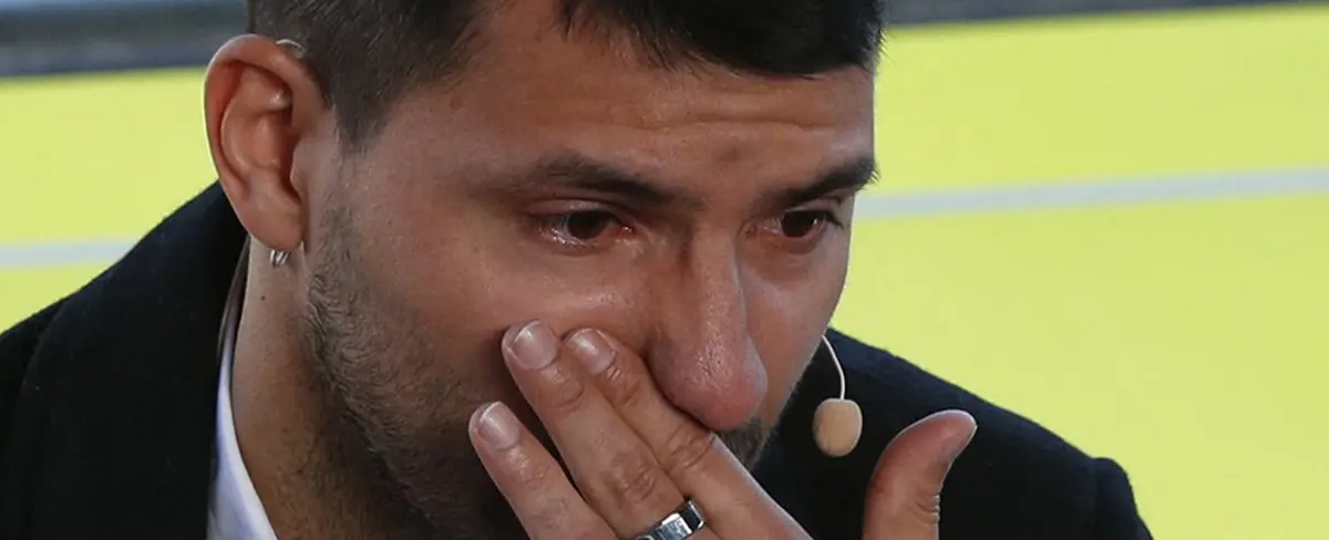 Kun Agüero se retira del fútbol en una emotiva despedida