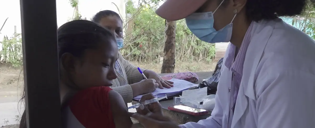 Más capitalinos son inmunizados contra la Covid-19 desde la comodidad de su hogar
