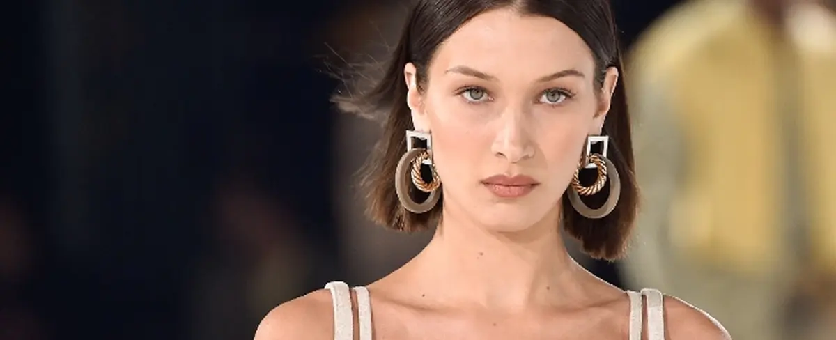 La modelo Bella Hadid revela que despidió a su estilista por salud mental