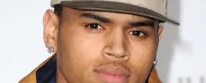 El cantante Chris Brown es acusado de violación