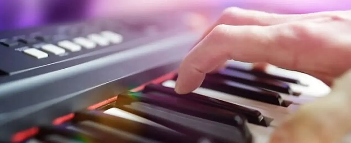 Elaboran un teclado musical que no necesita vocoder para grabar la composición
