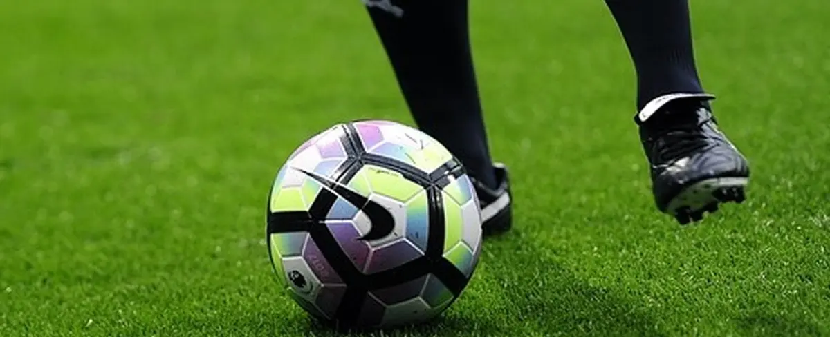 Un futbolista brasileño marca un inusual gol y provoca furor en las redes