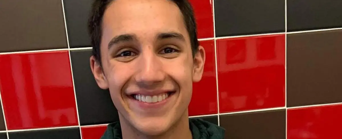 Joven recibe más de 1 mil dólares por no usar las redes sociales durante años