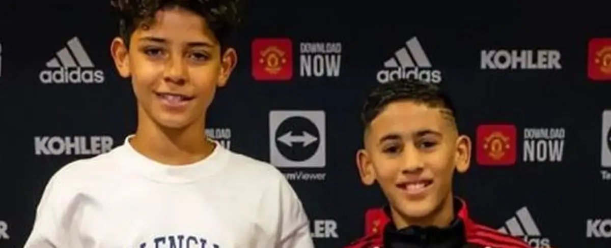 Manchester United presenta a hijo mayor de Cristiano Ronaldo como su nuevo fichaje