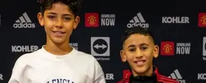 Manchester United presenta a hijo mayor de Cristiano Ronaldo como su nuevo fichaje