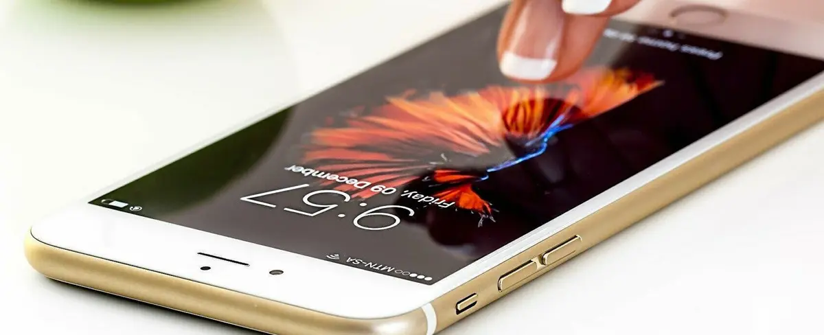 Las tres razones por las que hay pocos “smartphones” blancos en el mercado