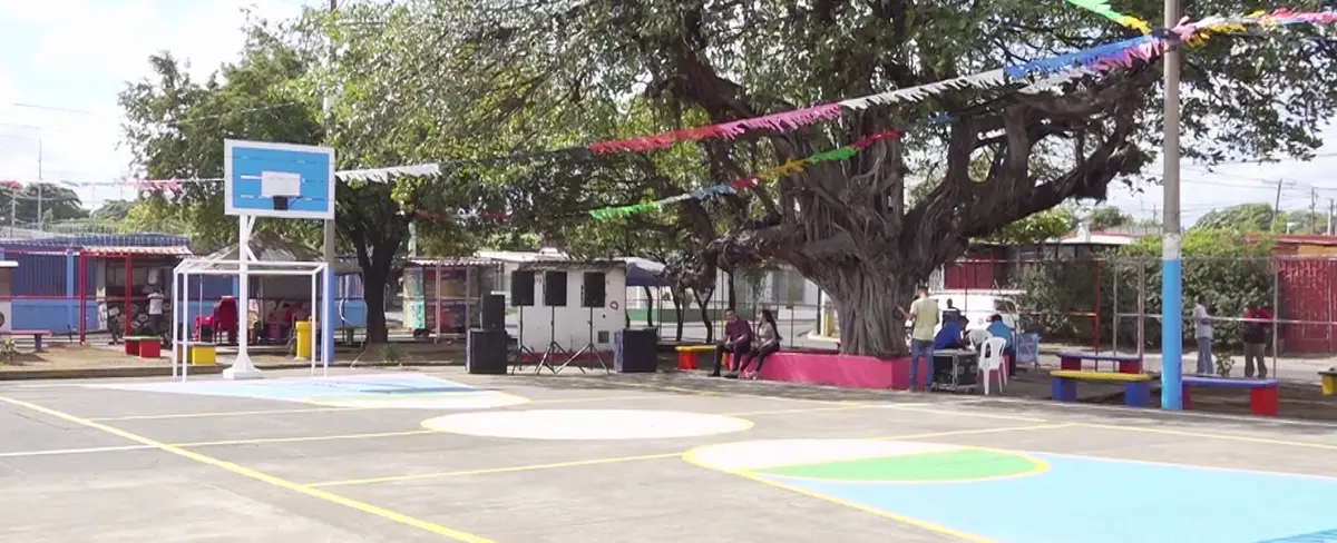 Entregan obras de rehabilitación en parque de Altamira