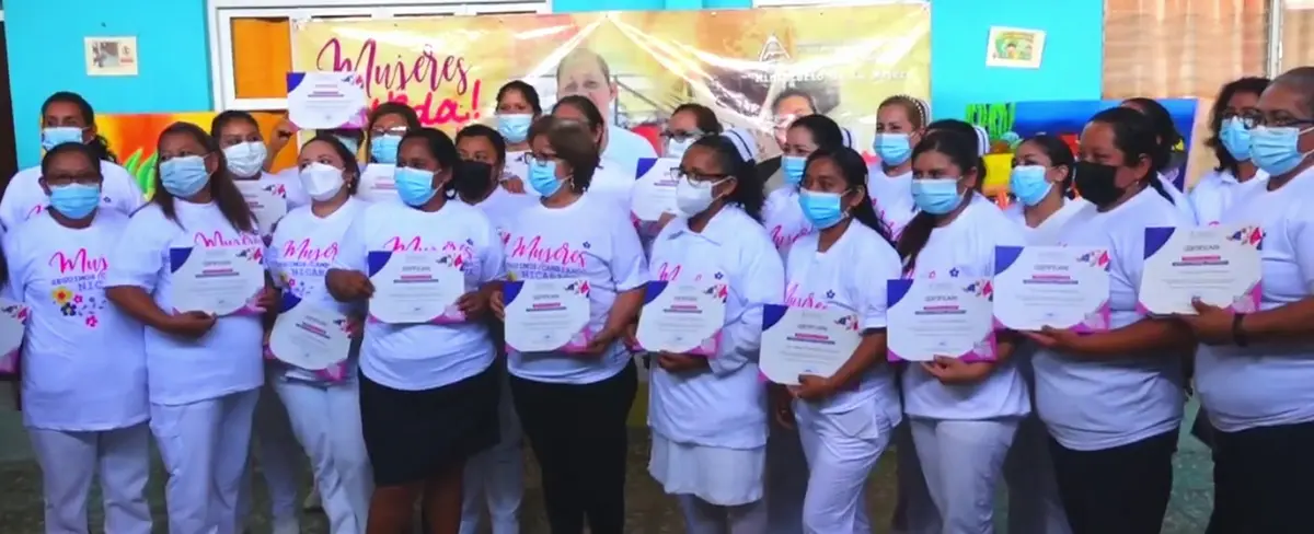 Reconocen el arduo trabajo de las mujeres en la salud