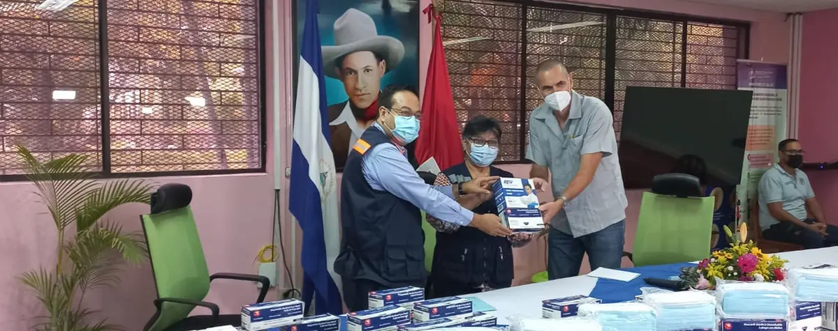 Minsa recibe donativo de 230 mil mascarillas quirúrgicas