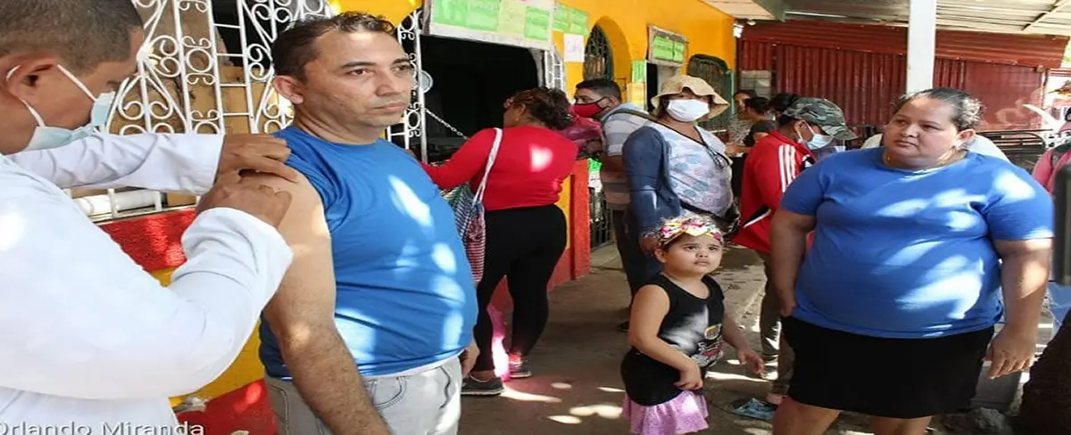 Comerciantes del Mercado de Tipitapa son inmunizados contra la Covid-19
