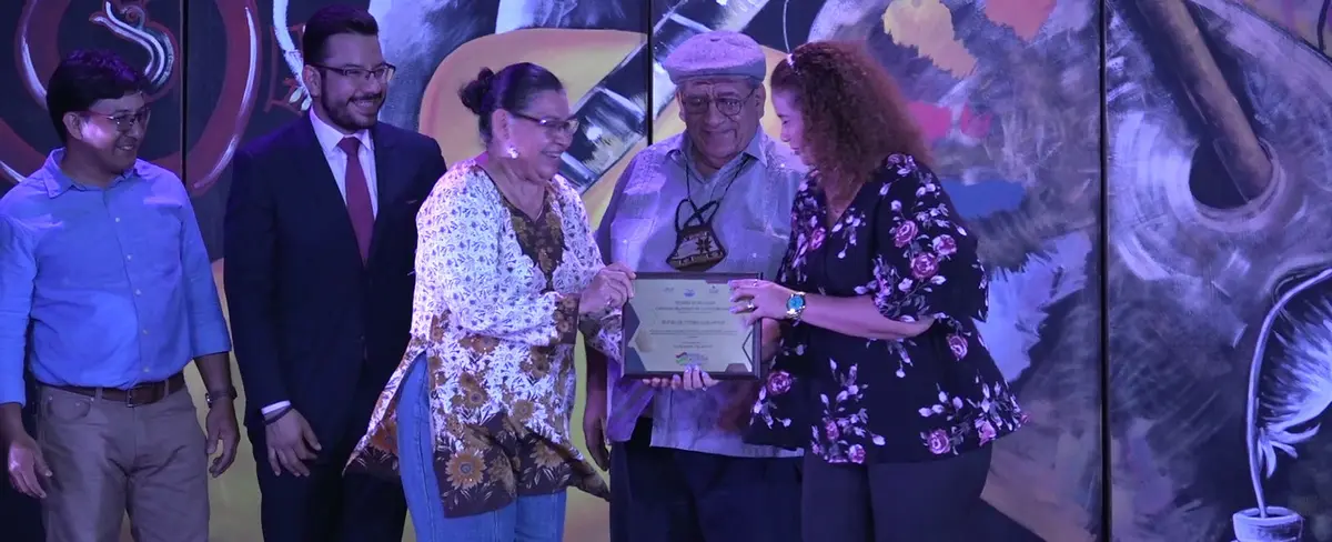 Artistas nacionales reciben reconocimientos por sus buenos desempeño