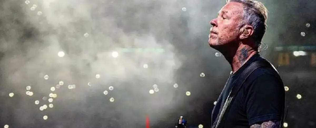Integrante de Metallica llora en pleno concierto en Brasil