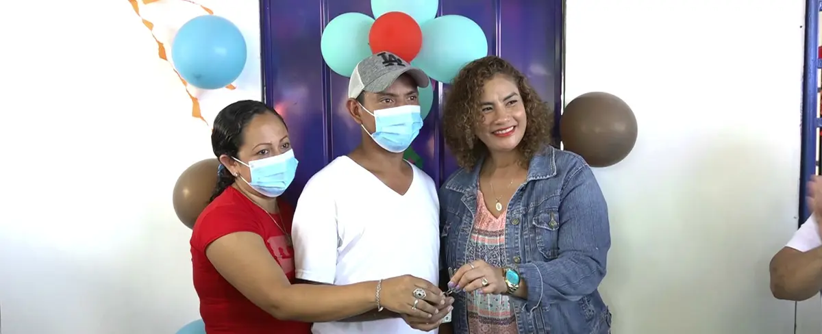 Alcaldía de Managua entrega vivienda digna en el barrio Villa Austria