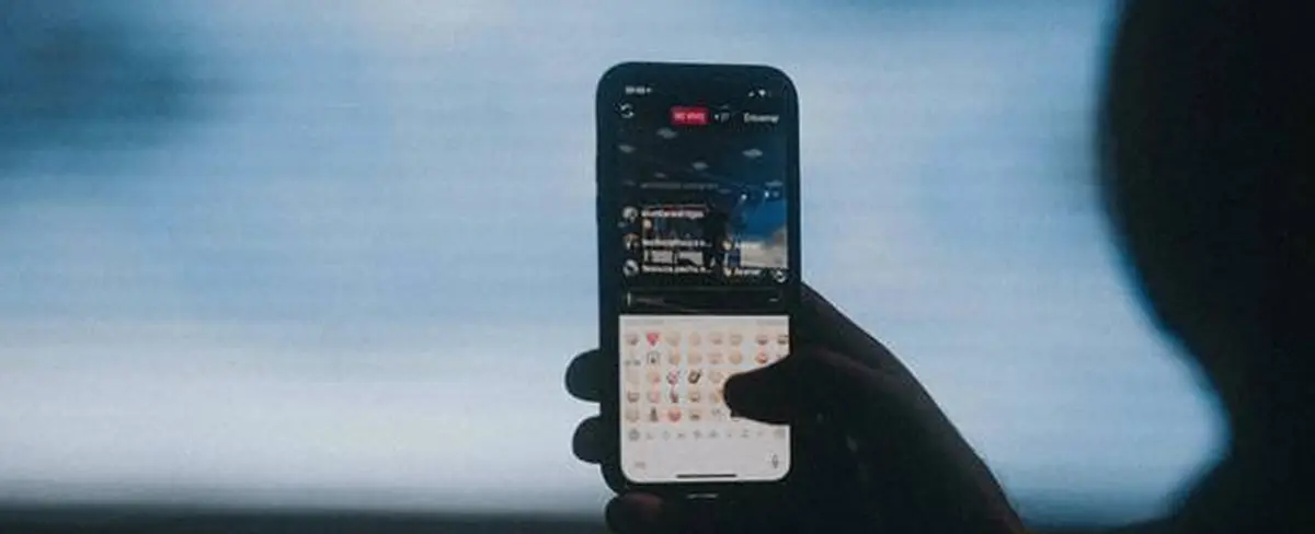 Habilitan reacciones con 6 emojis a los mensajes de WhatsApp