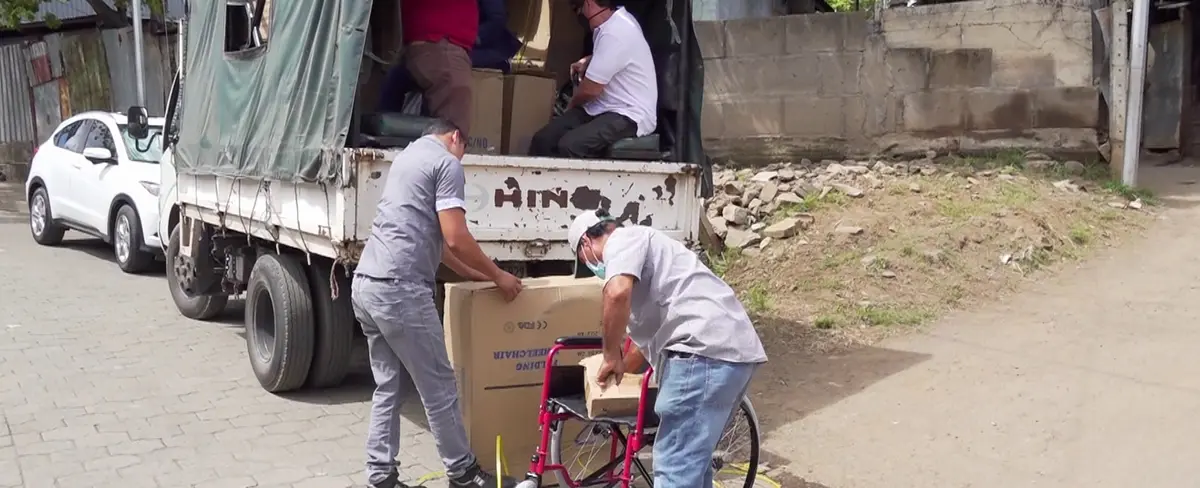 Entregan medios auxiliares a personas con discapacidad en Managua