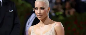 Prohíben uso de vestimenta con valor histórico en la Met Gala tras polémica de Kim Kardashian