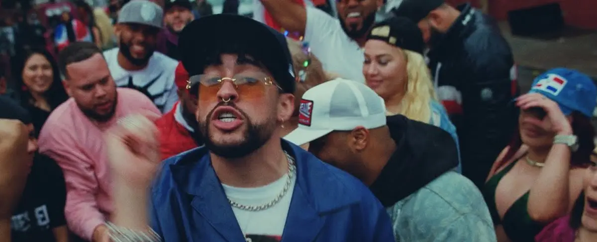 Bad Bunny se casa en el nuevo vídeo musical de "Tití Me Preguntó"