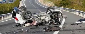 Mueren actores de una serie de Netflix en un accidente de coche en México