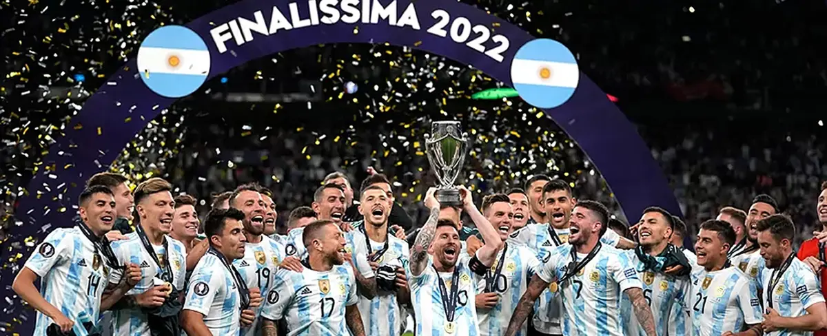 Argentina logra un nuevo título mundial al golear a Italia en la finalíssima
