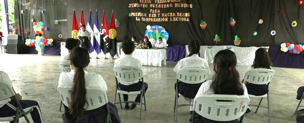 Feria pedagógica promueve el conocimiento de nuevas tecnologías y la materia de Ingles