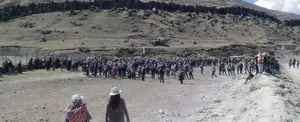 Perú: enfrentamiento por un yacimiento de oro cobra la vida de 14 mineros