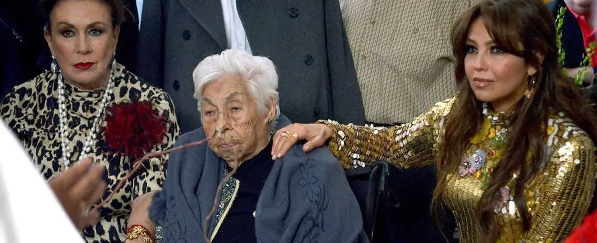 Thalía conmueve a sus internautas tras la muerte de su abuelita