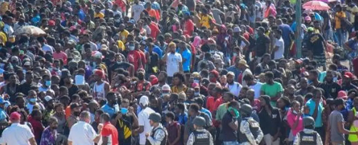 Caravana de 4 mil migrantes busca llegar desde México a EE.UU.