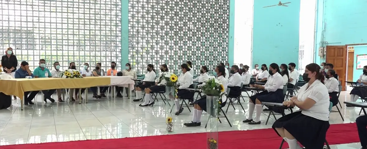 Estudiantes normalistas inician prácticas en centros escolares de Nicaragua