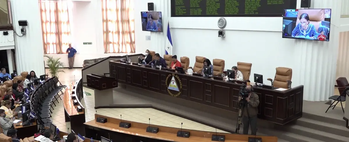 Parlamentarios nicaragüenses destacan aporte de los abuelos en su día