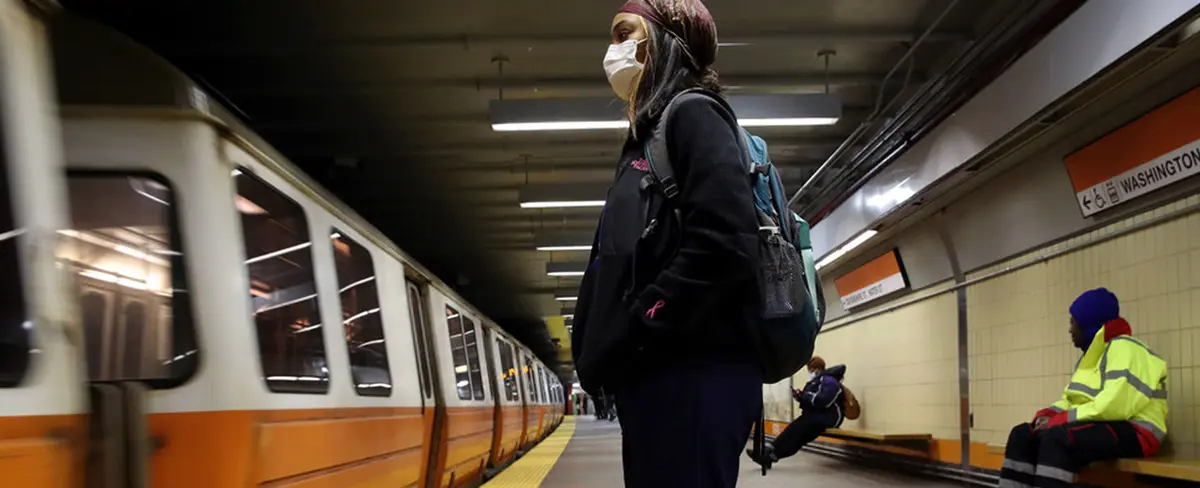 Un incendio en un tren en Boston genera pánico a pasajeros