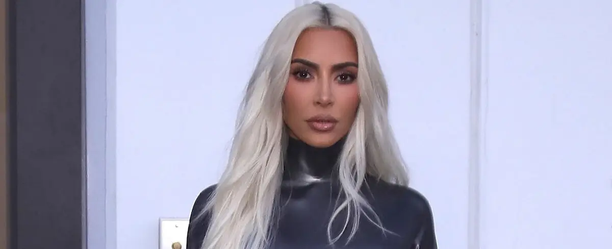 Kim Kardashian asegura que comería excremento  por verse más joven