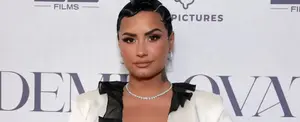 Demi Lovato revela que empezó a consumir alcohol y sustancias desde niña