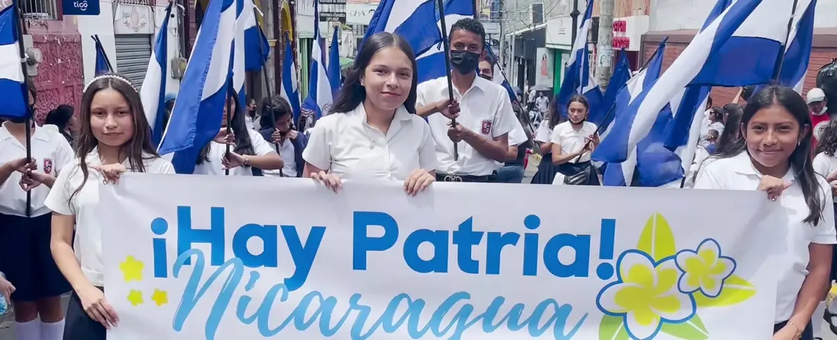 Estudiantes participan en el primer desfile patrio en Matagalpa