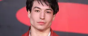 Acusan a Ezra Miller, protagonista de “The Flash”, de robo agravado
