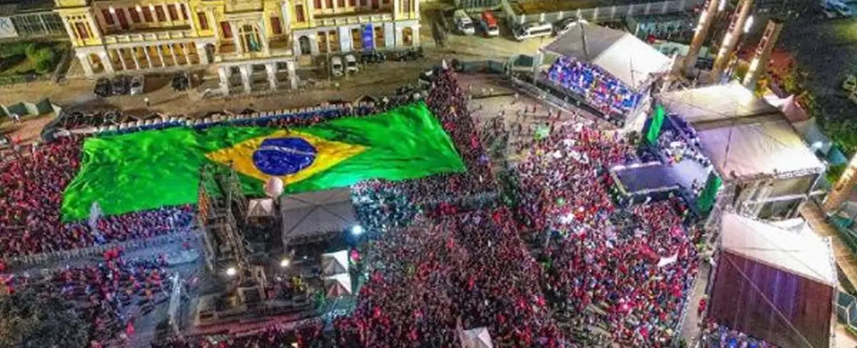 Lula reúne más de 100 mil personas en primer mitin previo a presidenciales