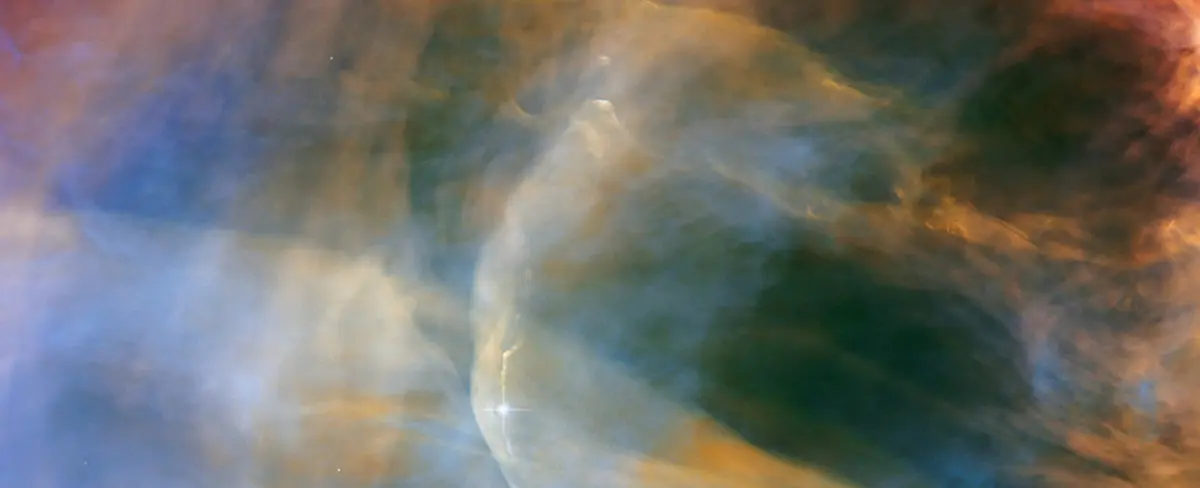 Telescopio Hubble capta una estrella recién nacida expulsando chorros luminosos de gas