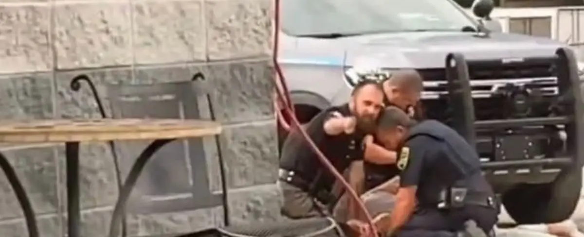 Nuevo caso de brutalidad policial estremece a EE.UU.