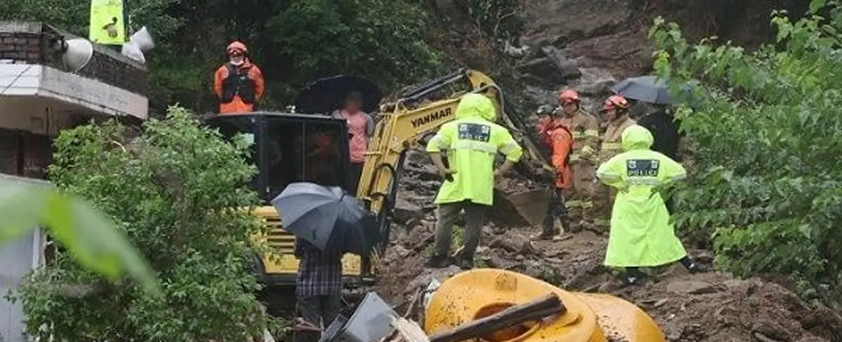 Ascienden a 13 fallecidos por fuertes lluvias en Corea del Sur