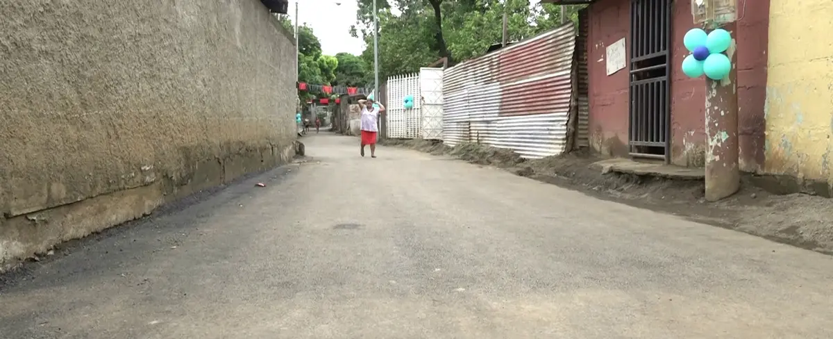 Estrenan 100 metros de calle nueva en el Barrio Carlos Núñez