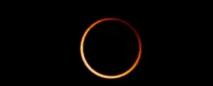 Revelan sorprendente imagen del anillo de fotones de un agujero negro