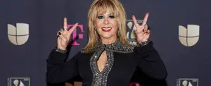 Alejandra Guzmán es hospitalizada tras sufrir caída en medio de un concierto