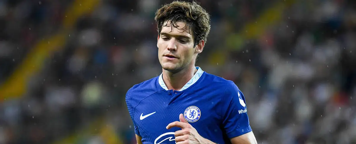 Barcelona oficializa fichaje del defensor Marcos Alonso