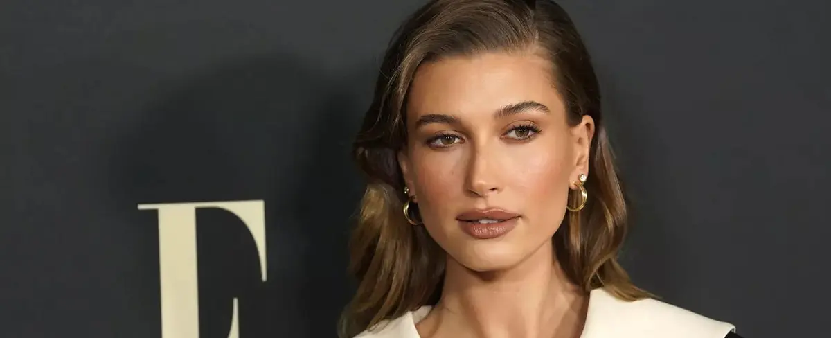 Hailey Bieber responde a los señalamientos sobre la relación de Justin y Selena Gomez