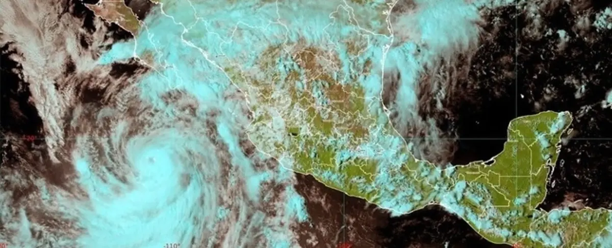 Huracán Kay provoca grandes inundaciones en Baja California