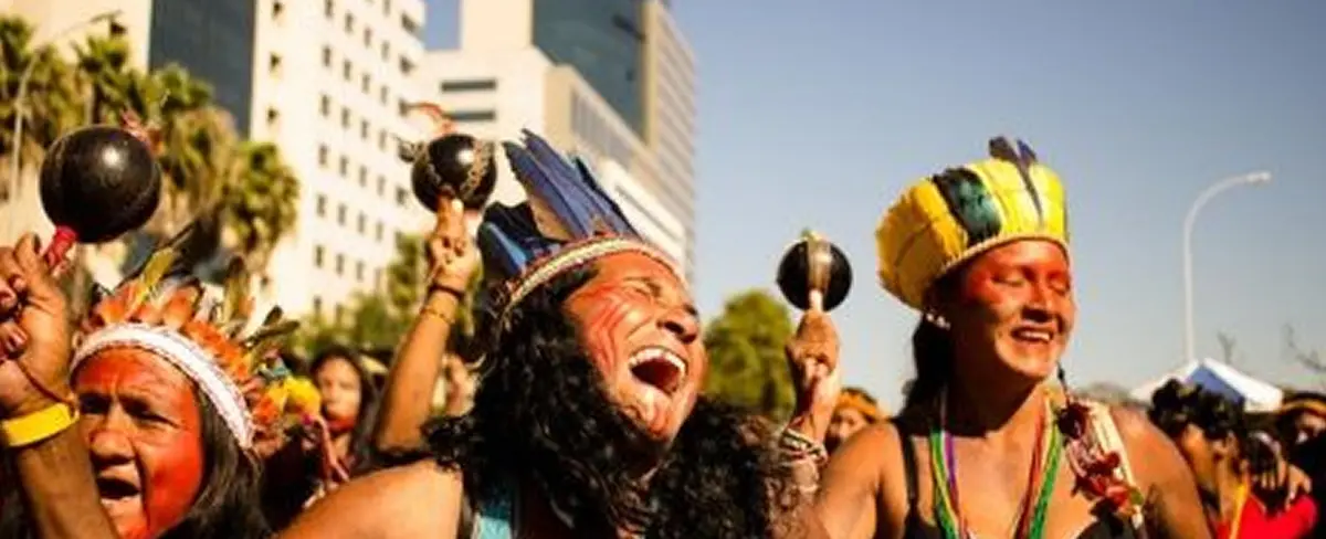 Indígenas brasileños protestan en contra de la destrucción de la Amazonía